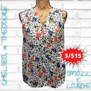 Chelsea & Theodore Floral V-Neck Floral Top NWT